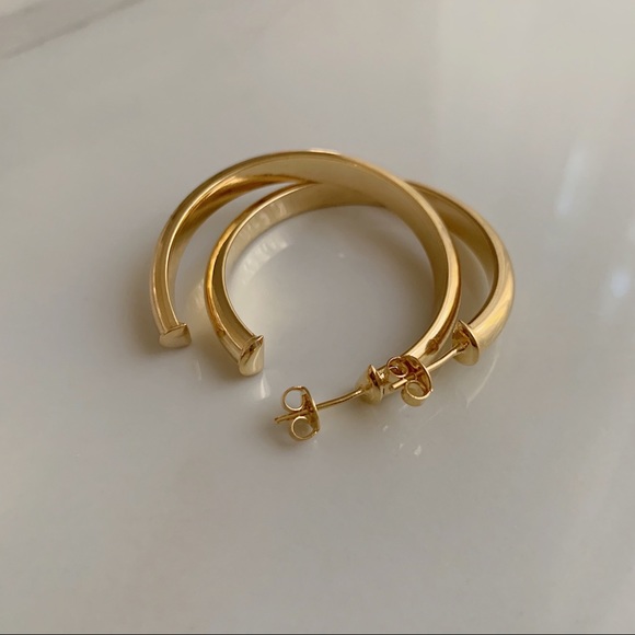 Vestry Hoops | 18k Gold Filled - Picture 6 of 7